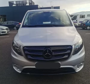 Compagnie-VTC-aeroport-Toulouse-1-a-8-passagers