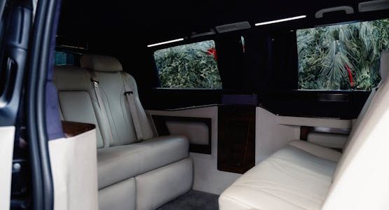 intérieur van de luxe VTC Marseille