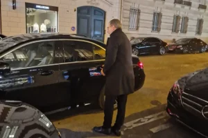 transport-vip-a-bord-vehicule-prestigieux