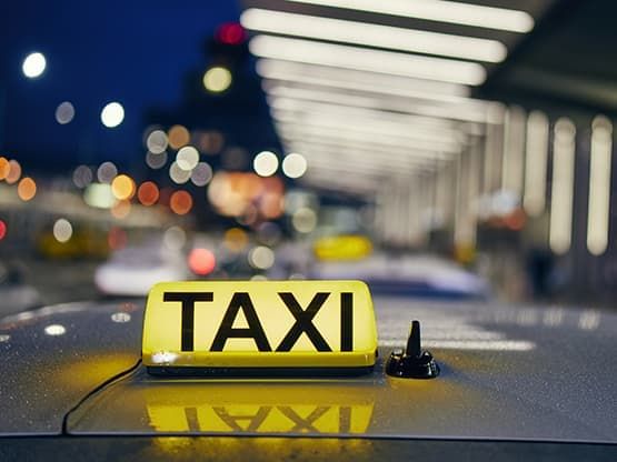 Chauffeur et véhicule de Taxi Aéroport Beauvais